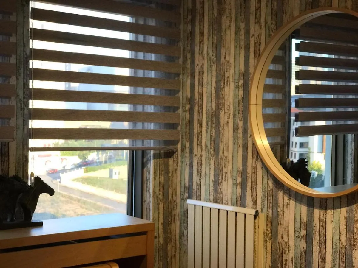 איסטמבול Deluxia Palace Residence The Flat With A Pool View דירה